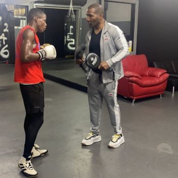 Square Off B & F - Padwork : Boxer leaning combinations. - Boxing Near Me - Miramar, Florida Square Off B & F - Padwork : Boxer leaning combinations. - Boxing Near Me - Miramar, Florida