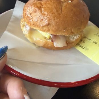 Nelle's - Breakfast sandwich- bacon and egg - Breakfast & Brunch Near Me - Burien, Washington