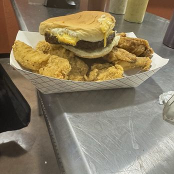 Trydis  BBQ - Food Trucks Near Me - Honolulu, Hawaii