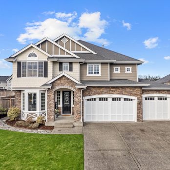 Comerford Real Media - A beautiful Puyallup home photo taken using a drone for a real estate listing. - Real Estate Photography Near Me Comerford Real Media - A beautiful Puyallup home photo taken using a drone for a real estate listing. - Real Estate Photography Near Me