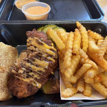 Dave's Hot Chicken - Dave's #3 1 Tender & 1 Slider w/ Fries Reaper heat - Chicken Shop Near Me - Albuquerque, New Mexico