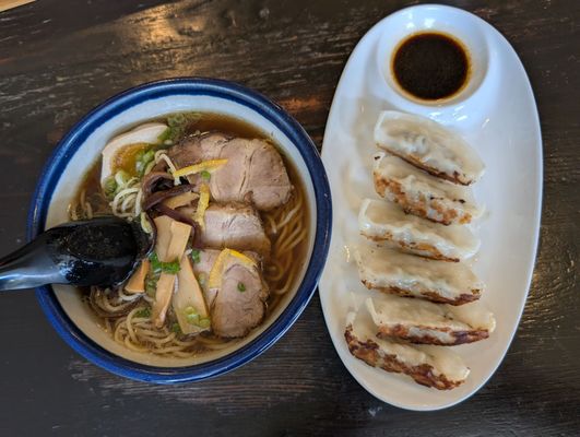 Kirimachi Ramen by null