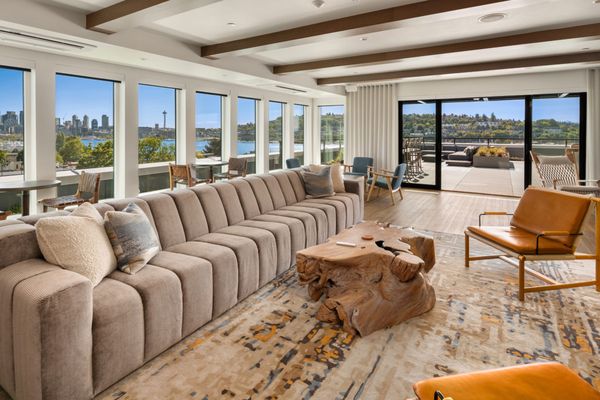 Liza Eastlake by null