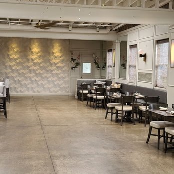 Epping's on Eastside - the interior of a restaurant - Bars Near Me - Lexington, Kentucky