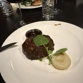 Gordon Ramsay Hell's Kitchen - Filet mignon - Steakhouses Near Me - Stateline, Nevada Gordon Ramsay Hell's Kitchen - Filet mignon - Steakhouses Near Me - Stateline, Nevada