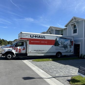 Moon Moving and Services - New place with moving truck - Movers Near Me Moon Moving and Services - New place with moving truck - Movers Near Me
