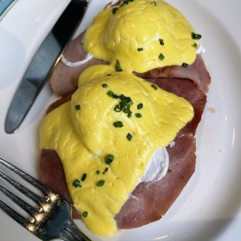 Sadelle's - Eggs Benedict - Breakfast & Brunch Near Me - Las Vegas, Nevada Sadelle's - Eggs Benedict - Breakfast & Brunch Near Me - Las Vegas, Nevada