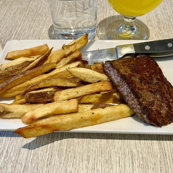 Main St. Local Kitchen - Burgers Near Me - Huntsville, Ontario Main St. Local Kitchen - Burgers Near Me - Huntsville, Ontario