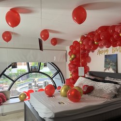 Aurora’s Balloon Creations