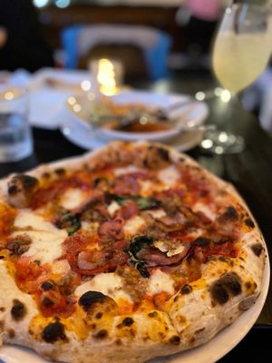 Isola Pizza Bar by null
