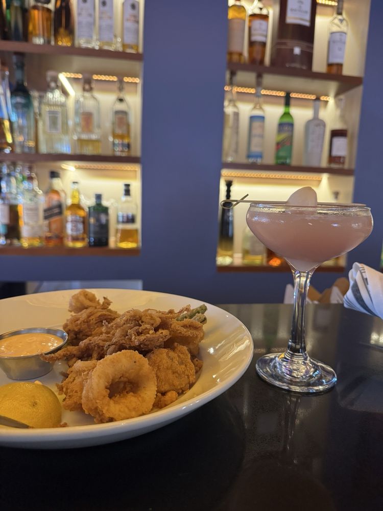 Napkins Bar and Grill