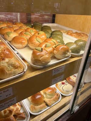 Pastry House Hippo by null