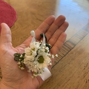 Clovis Floral & Gifts - Florists Near Me - Clovis, California