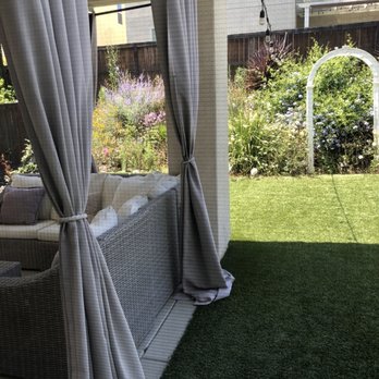 Pilo Landscaping and Maintenance - Before. Plants and weeds everywhere. - Landscaping Near Me Pilo Landscaping and Maintenance - Before. Plants and weeds everywhere. - Landscaping Near Me