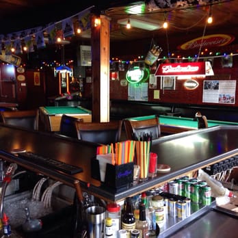 The Little Red Lion & Cocktail Lounge