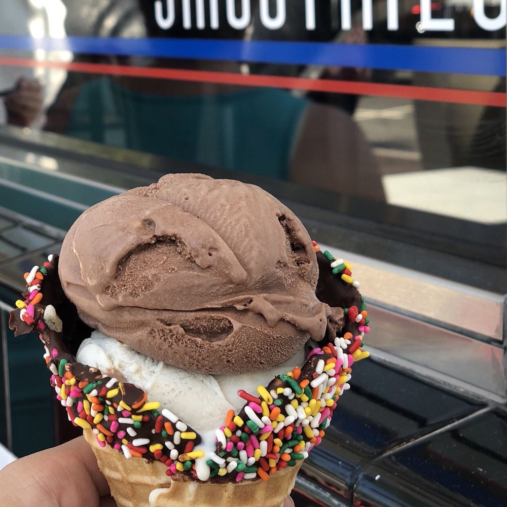 MooTime Creamery - Ice Cream & Frozen Yogurt Near Me - Coronado, California