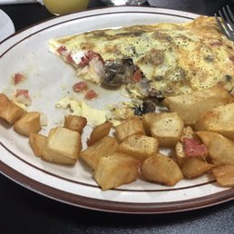 Veggie omelet with cafe potatoes! Delish!
