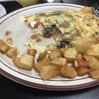 Cafe 110 West - Veggie omelet with cafe potatoes! Delish! - American Near Me - Odell, Illinois