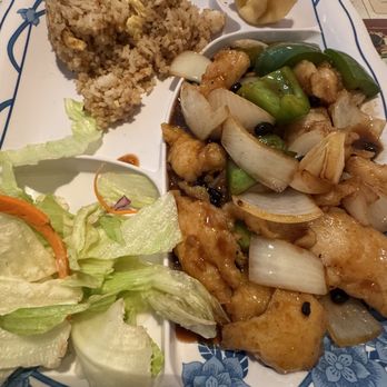 Szechuwan Garden Restaurant - Fish Fillet w/ Hot Bean Sauce - Chinese Near Me - Simi Valley, California Szechuwan Garden Restaurant - Fish Fillet w/ Hot Bean Sauce - Chinese Near Me - Simi Valley, California