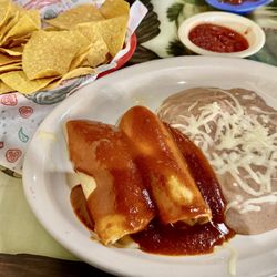 Mexico Viejo - Cheese enchiladas and refried beans