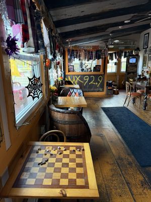 Buddylou's Eats Drinks & Antiques by null