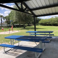 Long Lake Park - Picnic tables