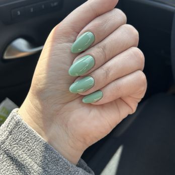 Amore Nail Lounge - Nail Salons Near Me - Montrose, California