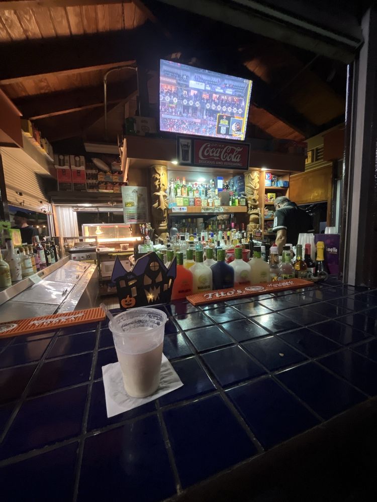 Shark Bay Bar And Grill Logo