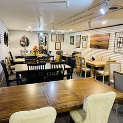 Bill's Home Furnishings - Great selection of dining from traditional to modern and  from small kitchen sets to large family tables