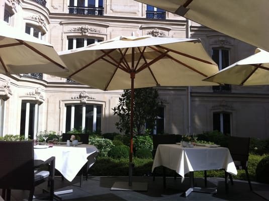 Hôtel Barrière Le Fouquet's by null