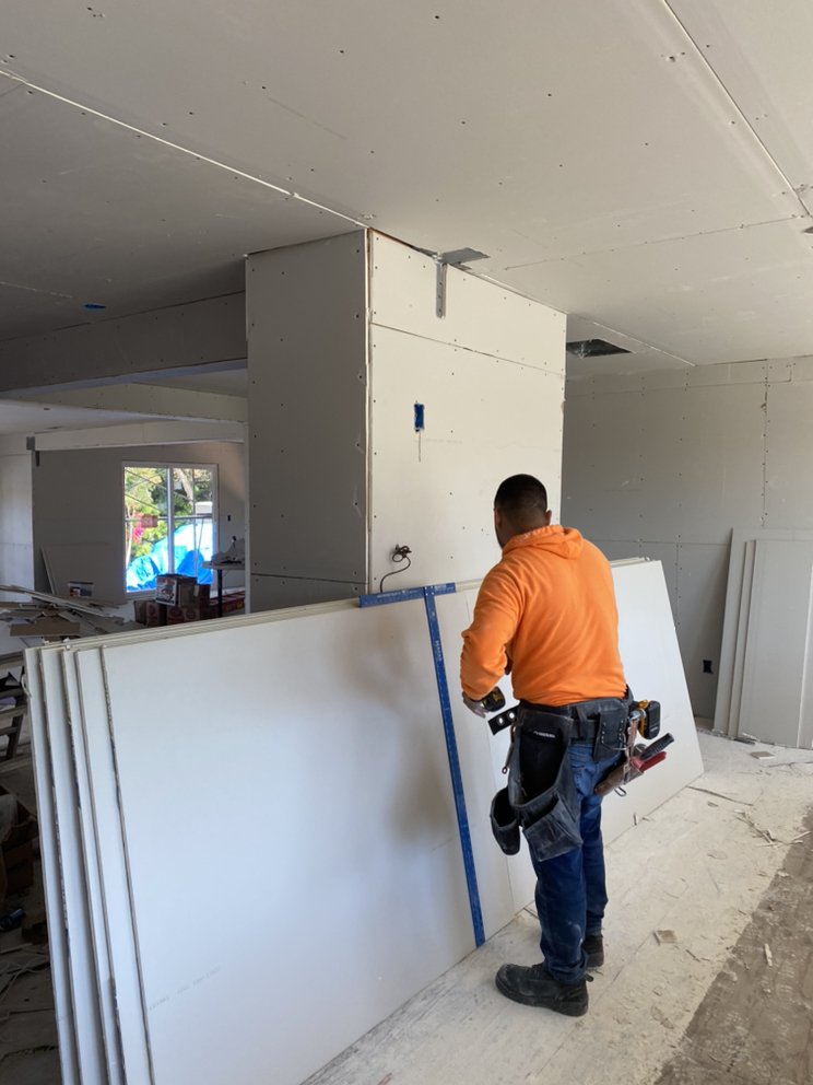 Slide of Economico Construction