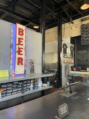 Hitchhiker Brewing - Brewery & Tap Room by null