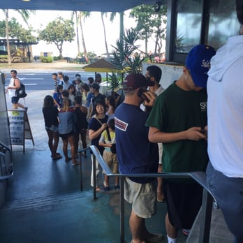 Eggs 'n Things - Waikiki Beach Eggspress - get an early wake up call. lots of reasons for this long line. - Breakfast & Brunch Near Me - Honolulu, Hawaii Eggs 'n Things - Waikiki Beach Eggspress - get an early wake up call. lots of reasons for this long line. - Breakfast & Brunch Near Me - Honolulu, Hawaii