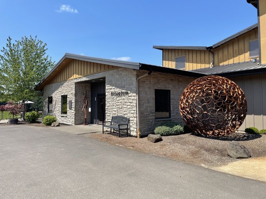 Trisaetum Winery by null