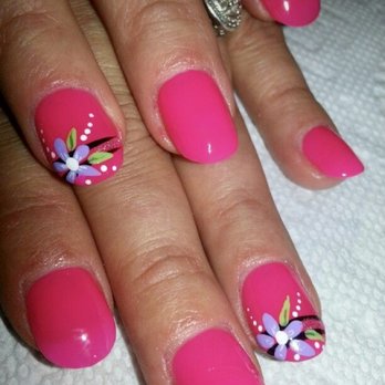 Artistic Nails - Pretty design - Nail Salons Near Me - Lincoln, California
