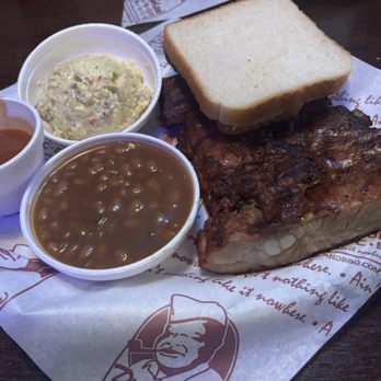 Dreamland BBQ - The rib plate - Barbeque Near Me - Montgomery, Alabama