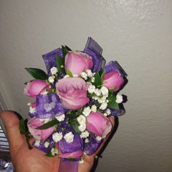Candy's Florist - Crossage.. love the color coordination - Florists Near Me - El Monte, California Candy's Florist - Crossage.. love the color coordination - Florists Near Me - El Monte, California