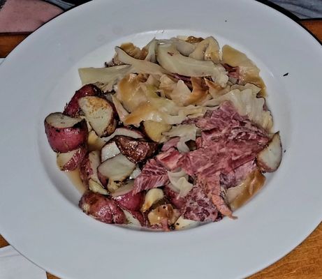 Fionn MacCool's Irish Pub & Restaurant by null