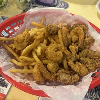 Dat Cajun Place Cafe - Fried shrimp and oysters - Cajun/Creole Near Me - Panama City, Florida Dat Cajun Place Cafe - Fried shrimp and oysters - Cajun/Creole Near Me - Panama City, Florida