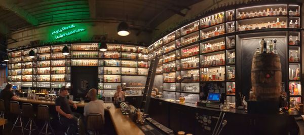 Dram & Draught by null