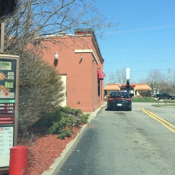 Wendy's - a car parked in front of a restaurant - Burgers Near Me - Grand Rapids, Michigan Wendy's - a car parked in front of a restaurant - Burgers Near Me - Grand Rapids, Michigan