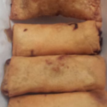 Mekong Restaurant - Veggie spring rolls & 1 egg roll (takeout) - Chinese Near Me - Ottawa, Ontario