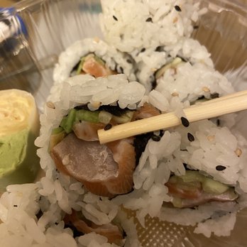 Tokoro sushi - Salmon roll - Japanese Near Me - South Pasadena, California Tokoro sushi - Salmon roll - Japanese Near Me - South Pasadena, California