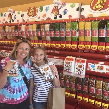Uncle Willy's Candy Shoppe - Wall of Jelly Belly! - Candy Stores Near Me - Camden, Maine