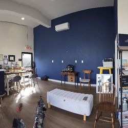 Cafecito 1806 - Panoramic shot of the inside nice!