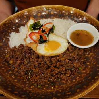 Siam - Pad Kra Pao Moo - Thai Near Me - Montreal, Quebec