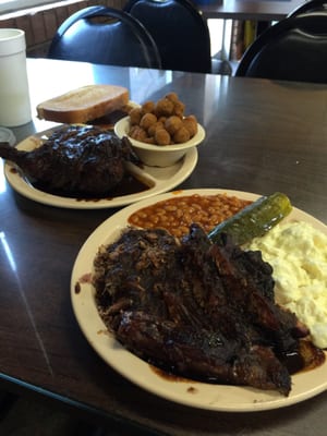 Chris' Bar-B-Que by null