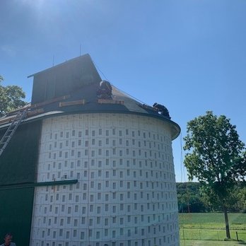 Singles Roofing & Construction - Roofing Near Me - Elgin, Illinois Singles Roofing & Construction - Roofing Near Me - Elgin, Illinois