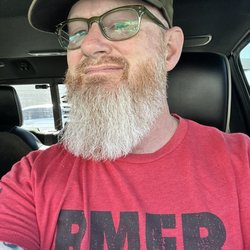 Legends Grooming Lounge - Beard trim