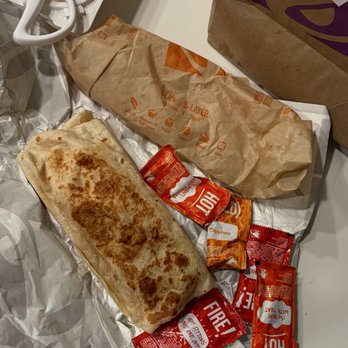 Taco Bell - Live Más Café - 5 Beefy 5-Layer Burrito - Fast Food Near Me - San Diego, California Taco Bell - Live Más Café - 5 Beefy 5-Layer Burrito - Fast Food Near Me - San Diego, California